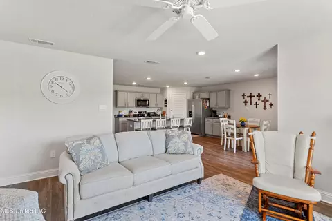 Living - 137 Mill Ct, Lucedale, MS 39452 photo 3 of 4