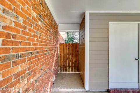 567 Mockingbird Cir, Brandon, MS 39047 photo 14