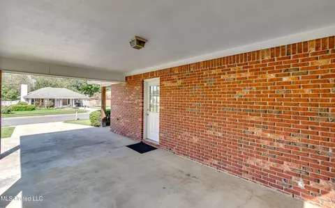 567 Mockingbird Cir, Brandon, MS 39047 photo 12