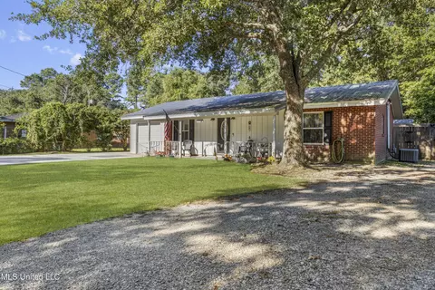 Exterior - 6913 Barnes Rd, Moss Point, MS 39563 photo 1 of 7