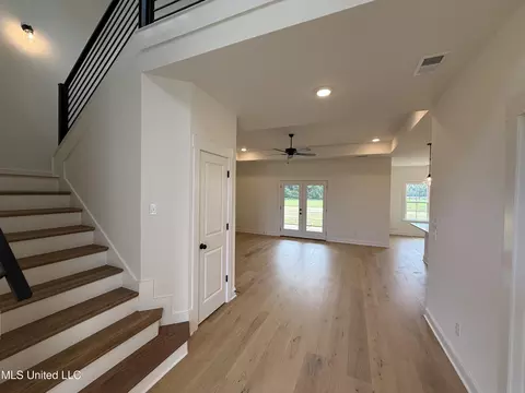 809 Wells Dr, Hernando, MS 38632 photo 5