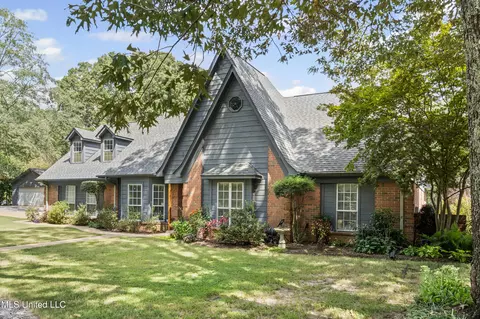 1389 Yellowdog Rd, Senatobia, MS 38668