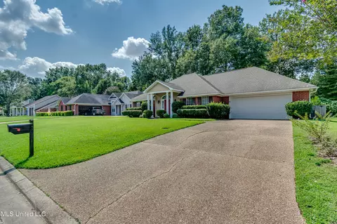 Exterior - 415 Hemlock Dr, Flowood, MS 39232 photo 2 of 11