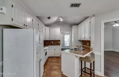 Other - 415 Hemlock Dr, Flowood, MS 39232 photo 8 of 20