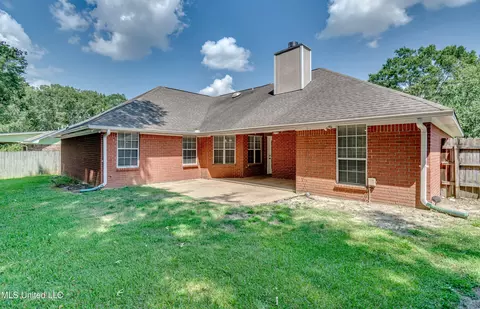 Exterior - 415 Hemlock Dr, Flowood, MS 39232 photo 7 of 11