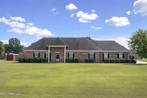 Exterior - 1958 W Lamar Pl, Hernando, MS 38632 photo 2 of 9