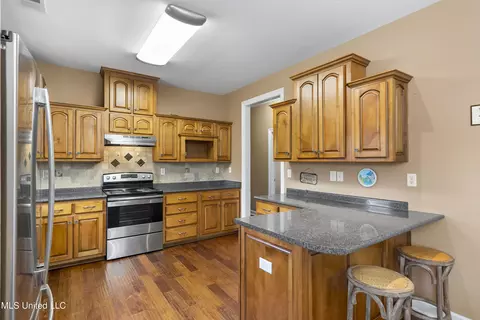 Kitchen - 1958 W Lamar Pl, Hernando, MS 38632 photo 1 of 3