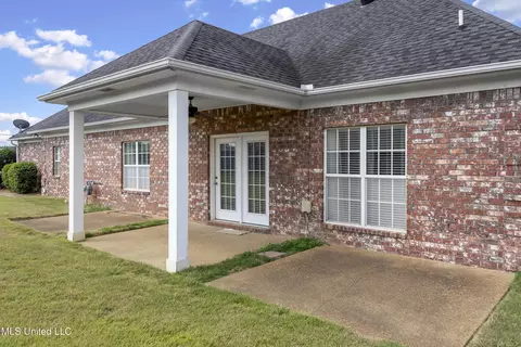 Exterior - 1958 W Lamar Pl, Hernando, MS 38632 photo 9 of 9