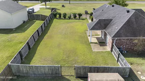 View/Area - 1958 W Lamar Pl, Hernando, MS 38632 photo 5 of 7
