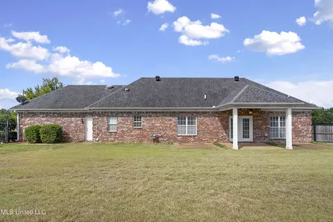 Exterior - 1958 W Lamar Pl, Hernando, MS 38632 photo 7 of 9