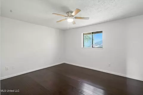 Bedroom - 2 Pheasant Run, Clinton, MS 39056 photo 2 of 2