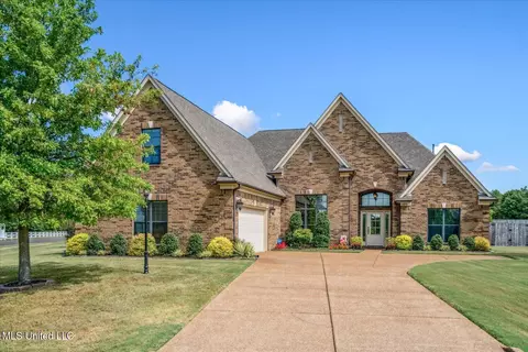 Exterior - 14276 Cantwell Dr, Olive Branch, MS 38654 photo 1 of 6