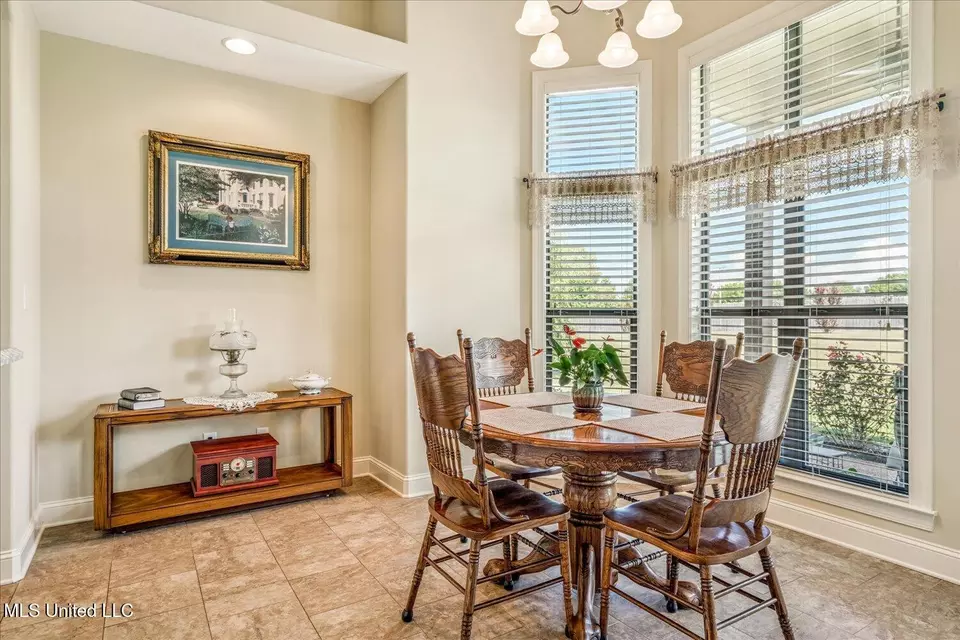 Dining - 14276 Cantwell Dr, Olive Branch, MS 38654 photo 2 of 2