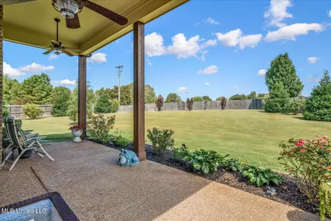Exterior - 14276 Cantwell Dr, Olive Branch, MS 38654 photo 7 of 7
