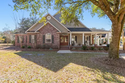 24040 Robert E Lee Rd, Lucedale, MS 39452