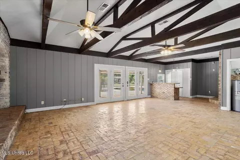 Living - 5207 North Dr, Moss Point, MS 39563 photo 1 of 7