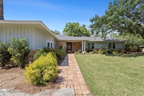 Exterior - 5207 North Dr, Moss Point, MS 39563 photo 3 of 11
