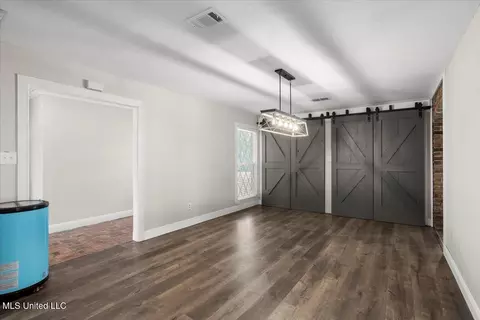 Entry Way - 5207 North Dr, Moss Point, MS 39563 photo 2 of 4