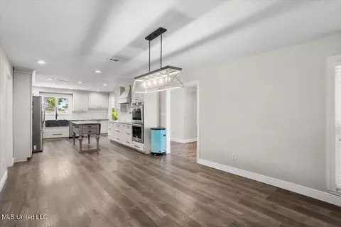 Dining - 5207 North Dr, Moss Point, MS 39563 photo 1 of 1