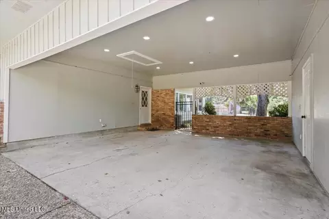 Exterior - 5207 North Dr, Moss Point, MS 39563 photo 8 of 11