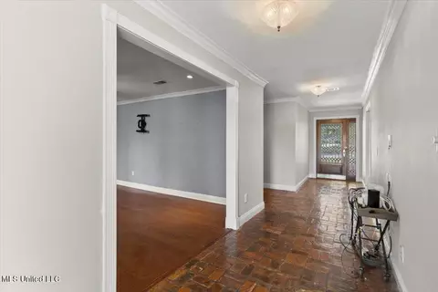 Entry Way - 5207 North Dr, Moss Point, MS 39563 photo 3 of 4