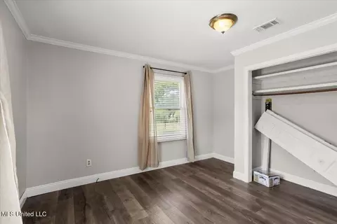 Bedroom - 5207 North Dr, Moss Point, MS 39563 photo 2 of 3