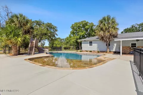 Exterior - 5207 North Dr, Moss Point, MS 39563 photo 2 of 11