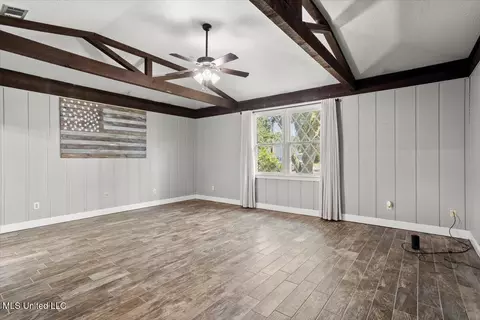 Living - 5207 North Dr, Moss Point, MS 39563 photo 7 of 7