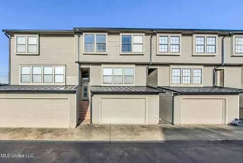 46 Breakers Ln, Ridgeland, MS 39157