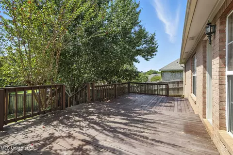 Exterior - 631 Overlook Pt, Brandon, MS 39047 photo 3 of 5