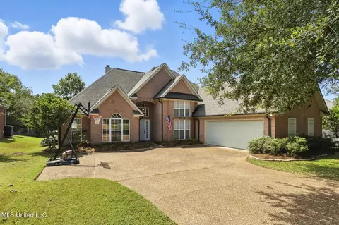 631 Overlook Pt, Brandon, MS 39047