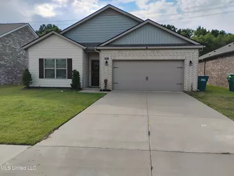8835 Mary Frances Dr, Southaven, MS 38671