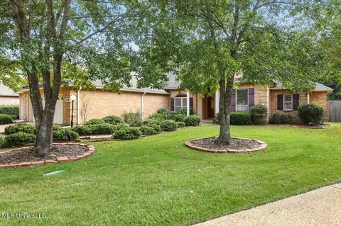 109 Brookside Cir, Clinton, MS 39056 photo 2