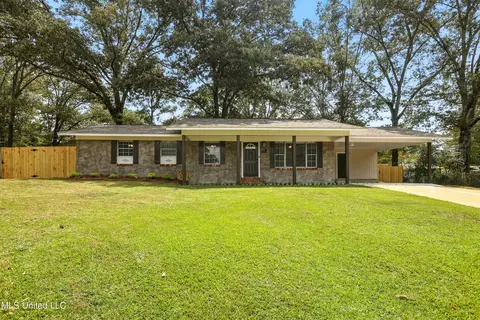 251 Bermuda Dr, Pearl, MS 39208
