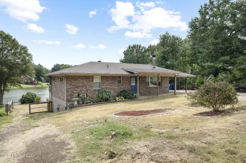 689 N Thunderbird Dr, Hernando, MS 38632 photo 3