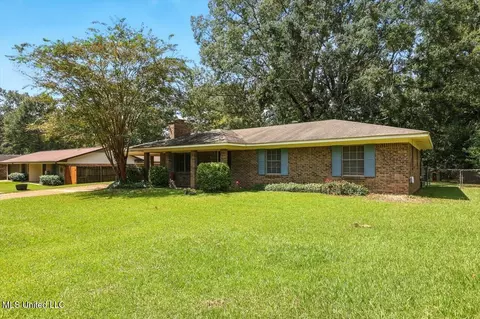 Exterior - 461 Robert Michael Dr, Pearl, MS 39208 photo 6 of 7