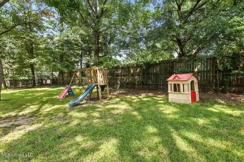 Exterior - 461 Robert Michael Dr, Pearl, MS 39208 photo 4 of 7