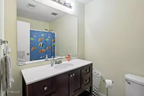 Bath - 461 Robert Michael Dr, Pearl, MS 39208 photo 2 of 2