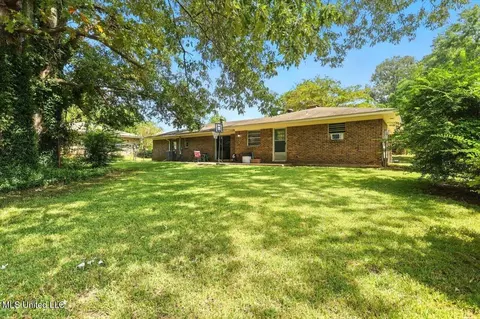 Exterior - 461 Robert Michael Dr, Pearl, MS 39208 photo 2 of 7