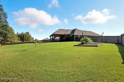 Exterior - 609 Tucker Xing, Brandon, MS 39042 photo 6 of 7