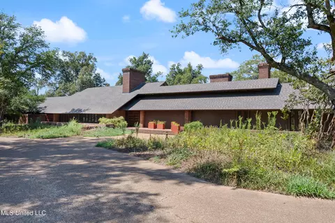 333 Westover Dr, Clarksdale, MS 38614