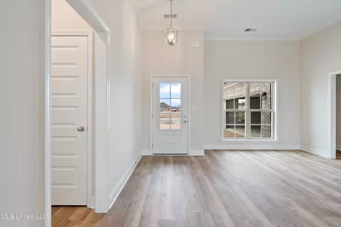 Entry Way - 956 Collie Dr, Hernando, MS 38632 photo 1 of 1
