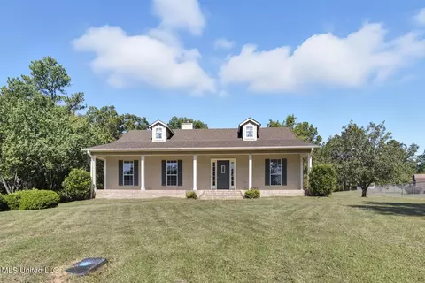 602 Ridge Park Ln, Raymond, MS 39154