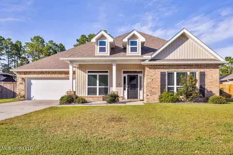 7220 Barley Dr, Ocean Springs, MS 39564