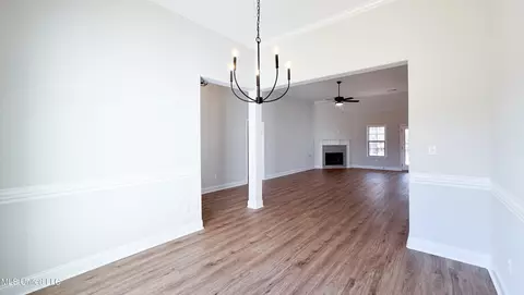 Dining - 723 Lucas Ln, Hernando, MS 38632 photo 2 of 3