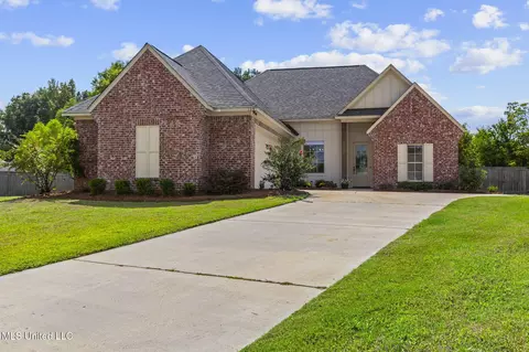 105 Leah Cv, Canton, MS 39046 photo 2