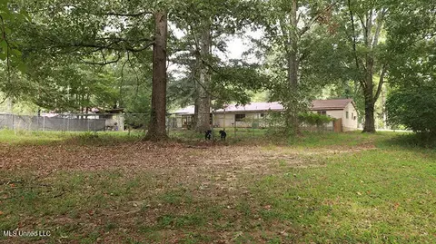 Exterior - 5083 Terry Rd, Jackson, MS 39212 photo 7 of 8
