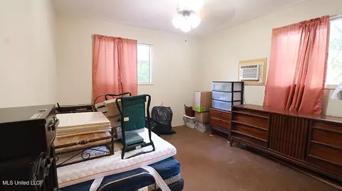 Bedroom - 5083 Terry Rd, Jackson, MS 39212 photo 2 of 2