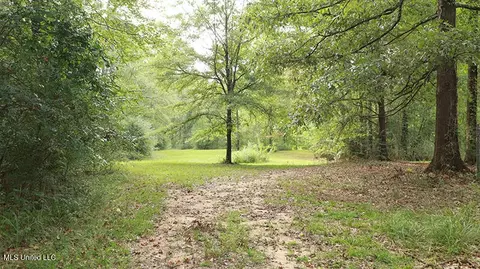 Exterior - 5083 Terry Rd, Jackson, MS 39212 photo 8 of 8