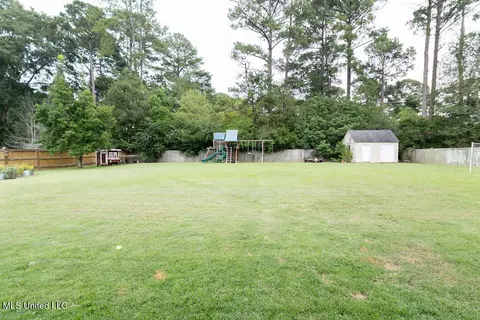 Exterior - 4254 Berlin Dr, Jackson, MS 39211 photo 7 of 8